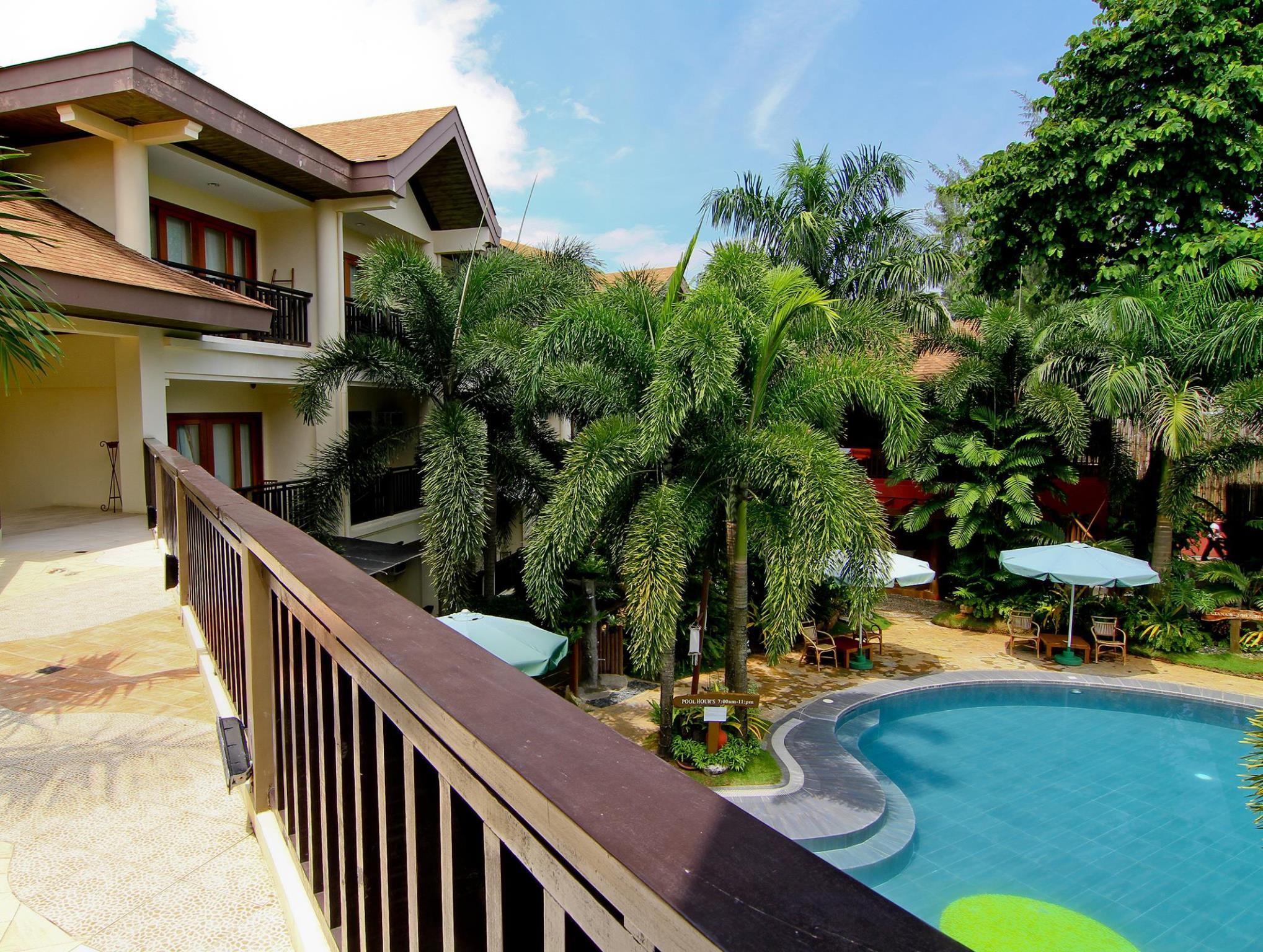 Boracay Tropics Resort 4*
