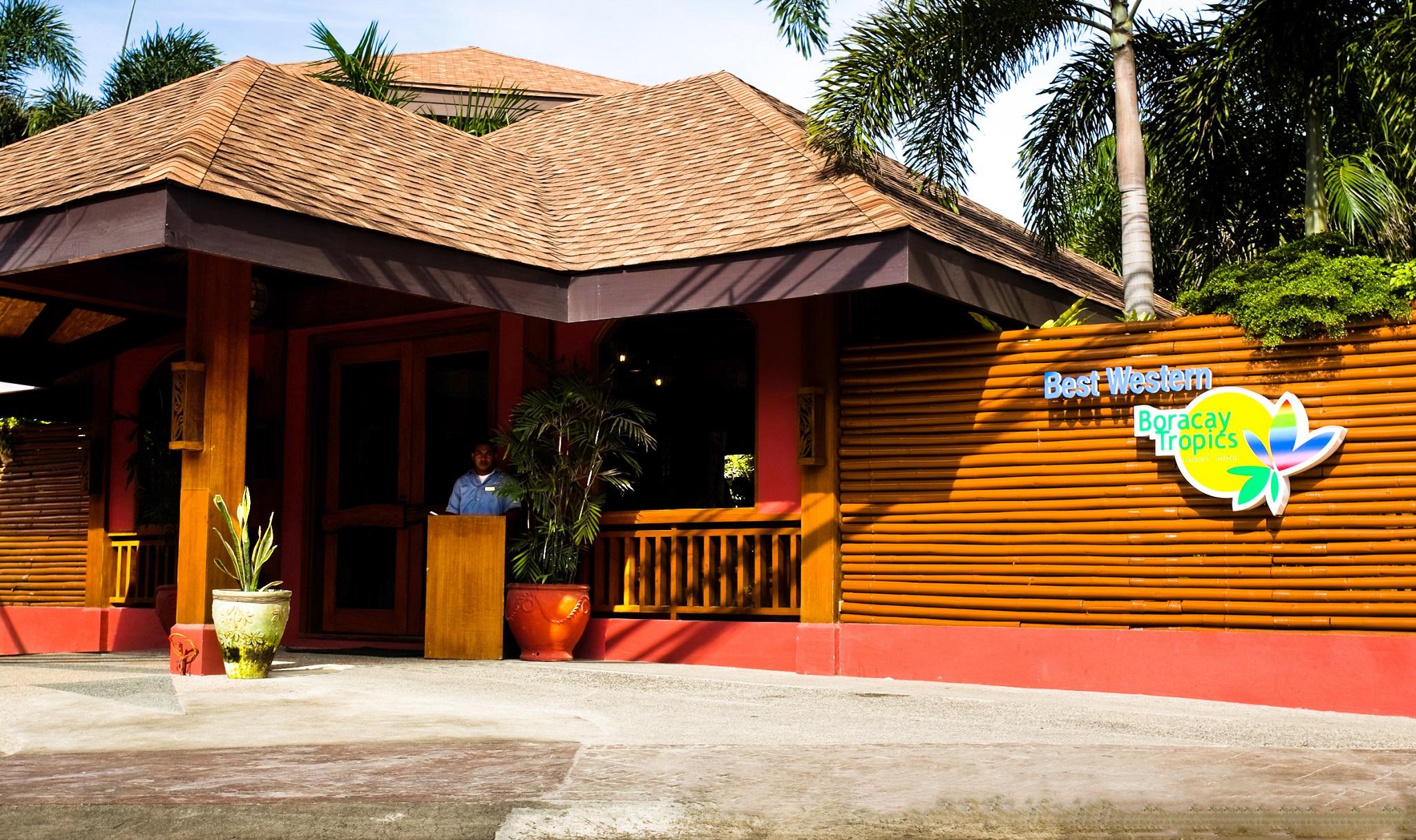 Resort Boracay Tropics 4*