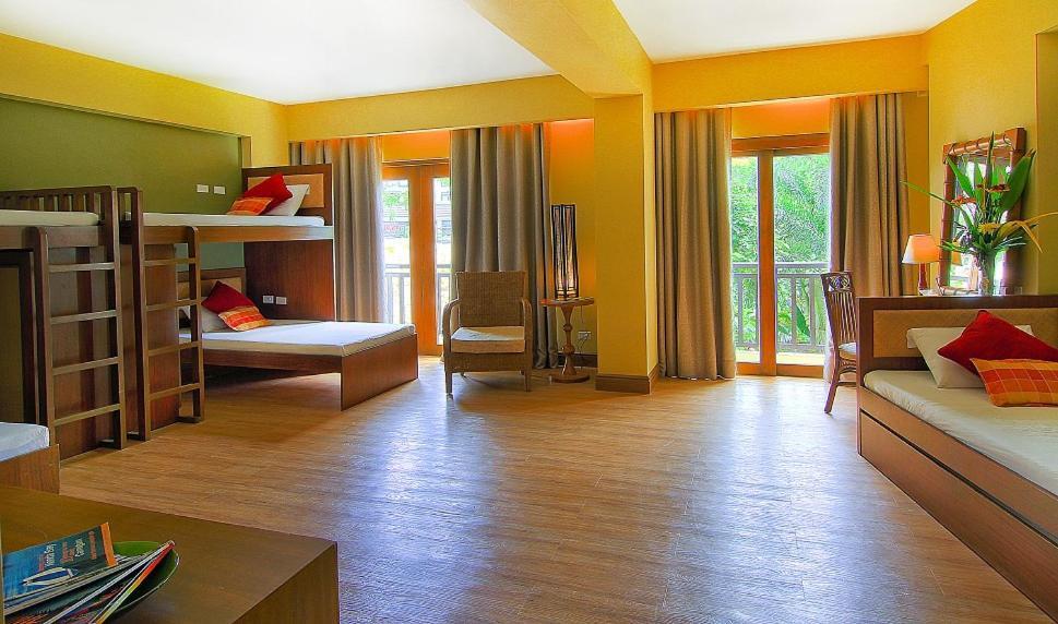 Boracay Tropics 4*
