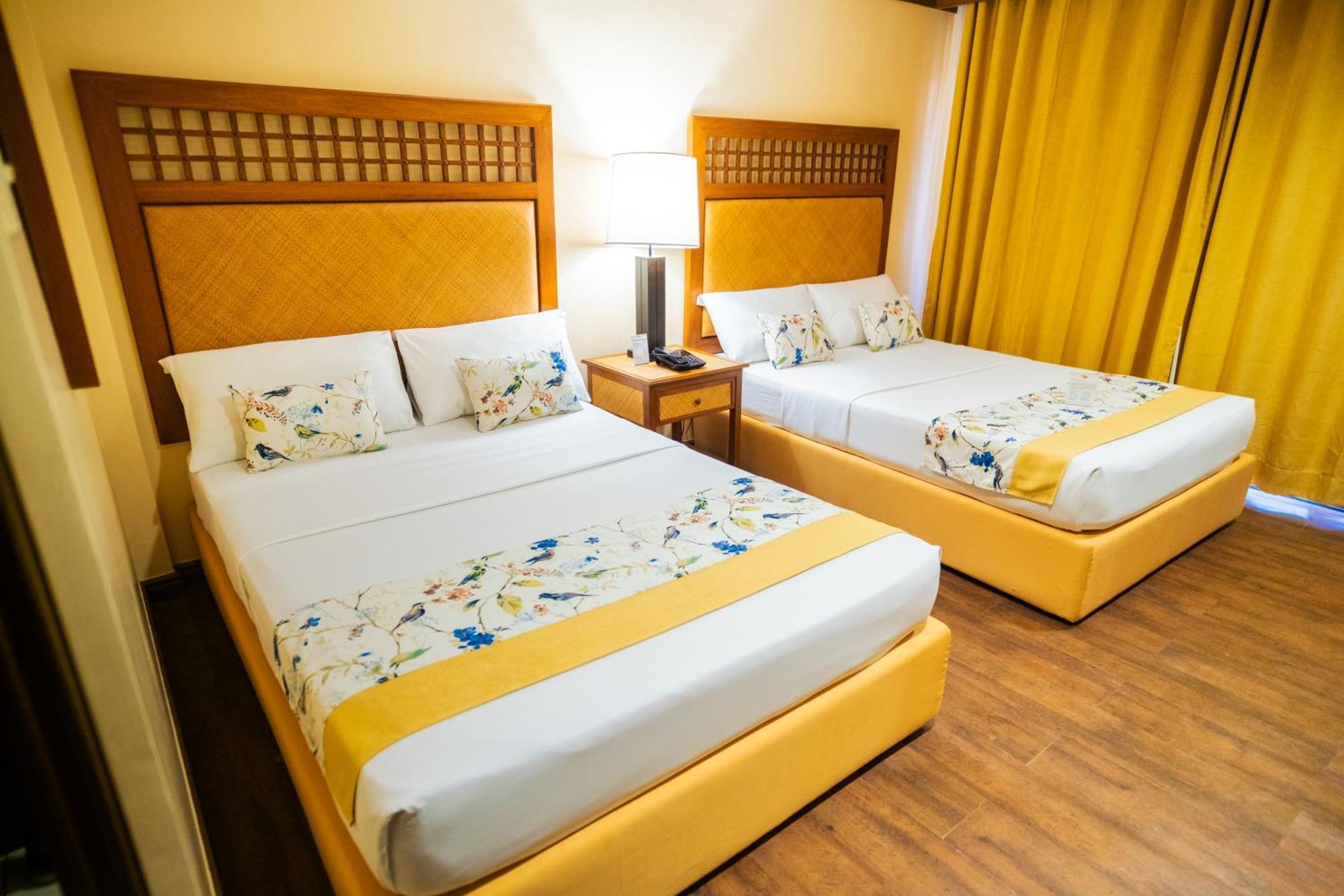 Resort Boracay Tropics 4*