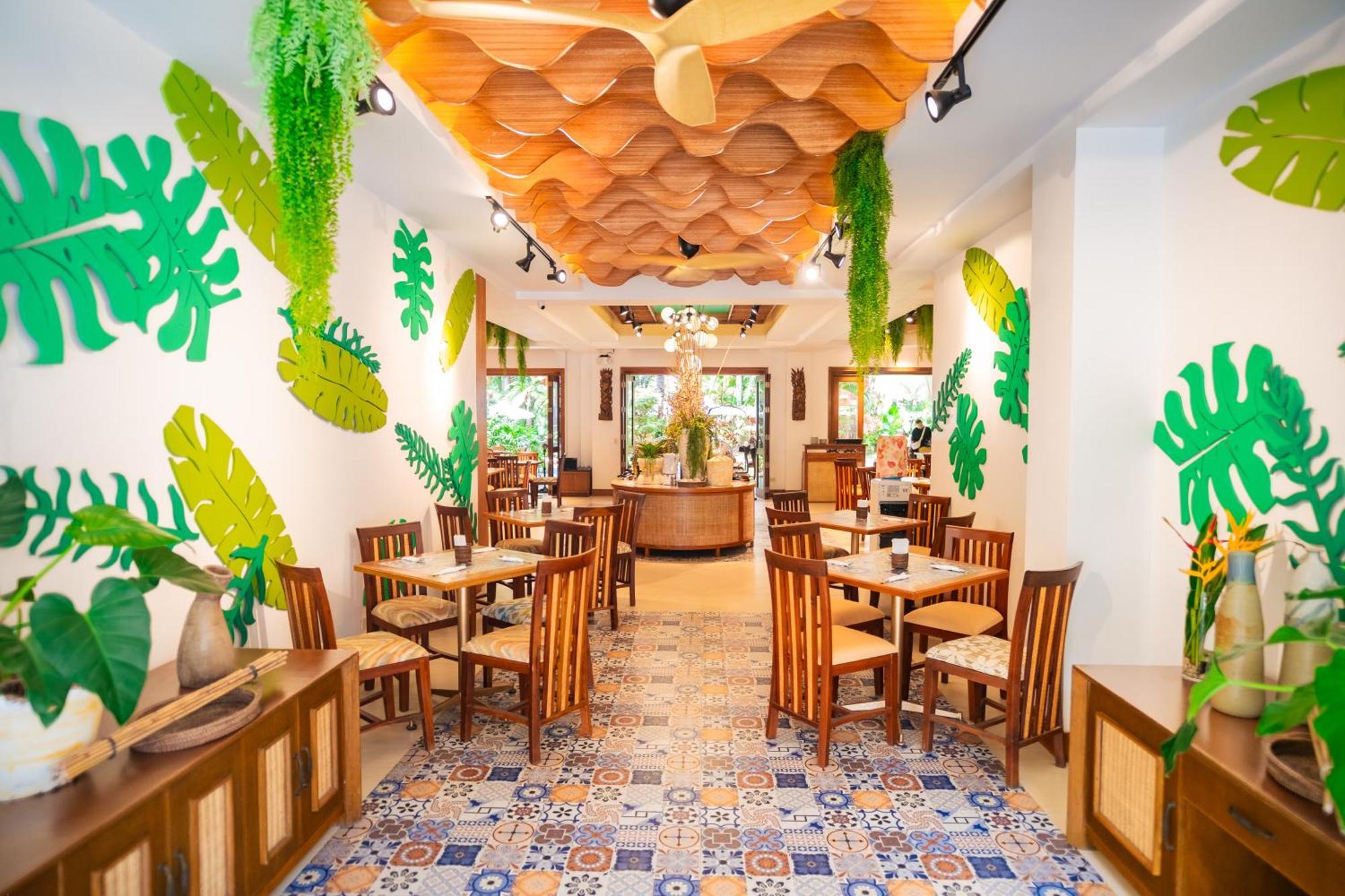 Boracay Tropics Resort 4*