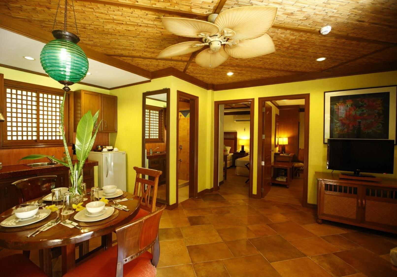 Boracay Tropics