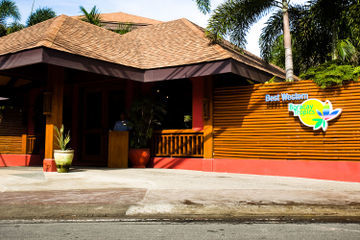 Resort Boracay Tropics 4*